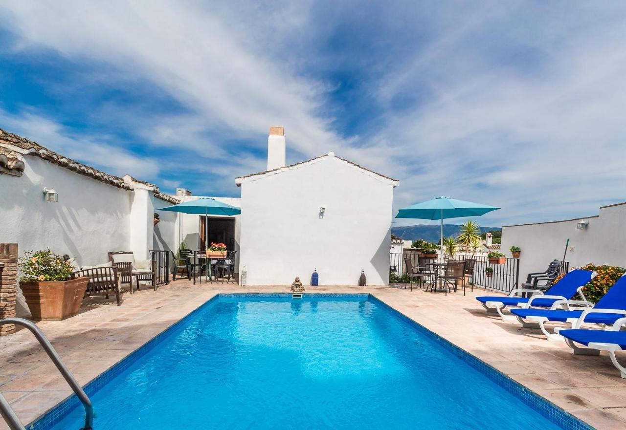 Casa Mundo - 16Th Century Traditional White Village House With Pool Pinos del Valle Exterior photo