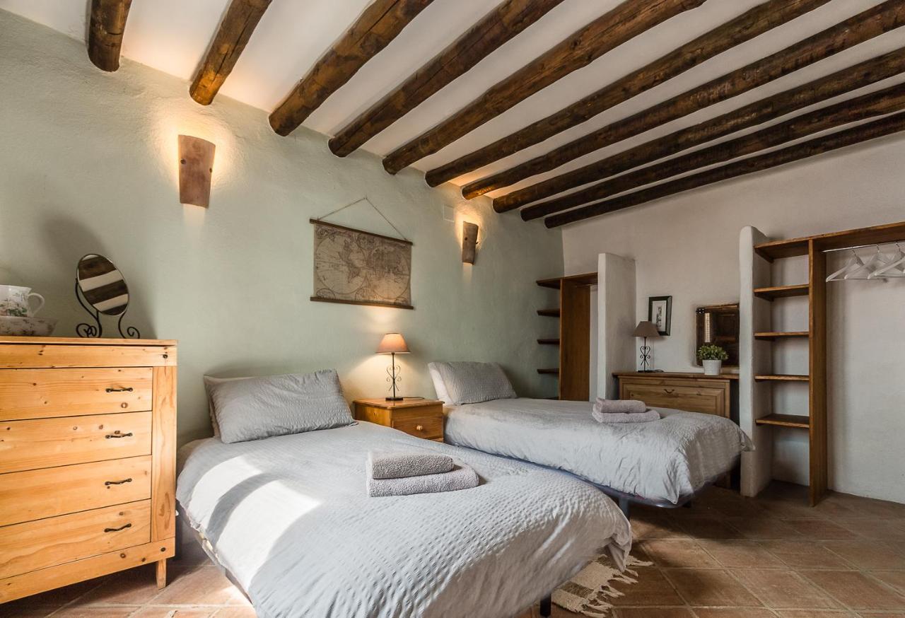 Casa Mundo - 16Th Century Traditional White Village House With Pool Pinos del Valle Exterior photo
