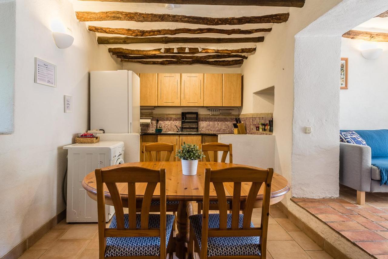 Casa Mundo - 16Th Century Traditional White Village House With Pool Pinos del Valle Exterior photo
